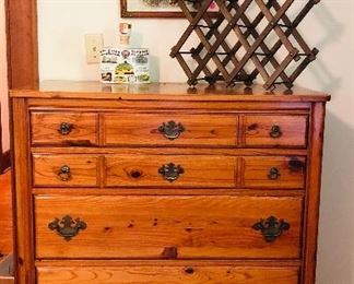 Pine chest of drawers/dovetailed