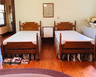 twin spindle beds with mattresses and box springs