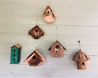Lots of sweet birdhouses