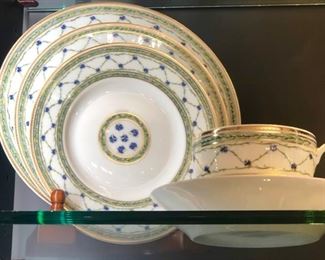 Again, the Raynaud Limoges place setting.