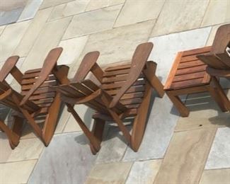 Oh, super sweet Adirondack chairs made of TEAK. I want to sit out there and read one of the hundreds of books for sale here, but no such luck!