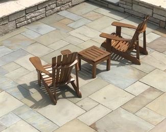 Another couple of chairs and a table - awesome condition.