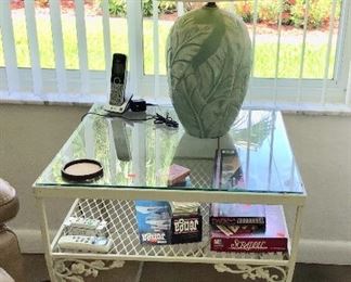 Casual Porch Table, Lamp