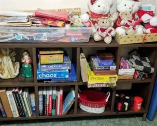 Books, Games & Holiday Decor