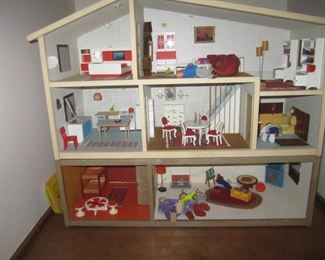 DOLL HOUSE BY LUNDBY SCANDINAVIAN DESIGN WITH REAL LIGHTING 