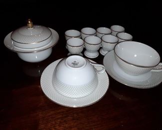 Seltman Weiden Bavaria Porcelain Set