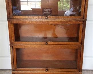 Antique Globe Wernicke barrister bookcase...in great condition except for one door
