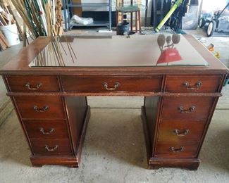 Vintage wood desk. Solid wood in very good condition!