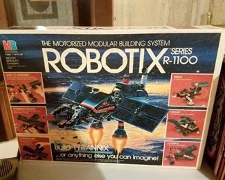 Vintage Robotix Series R-1100 set