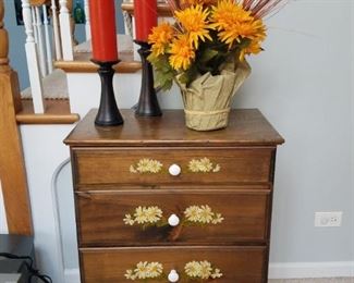 Charming painted chest in excellent condition