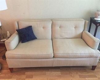 Sofa (2)