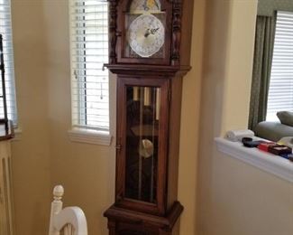 Wonderful working Grandfather clock.