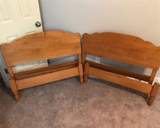 Vintage Twin Bed Set