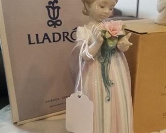 Lladro figurine with box