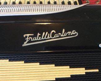 Accordion
Fratelli Carlono
Super nice condition 
Comes with red velvet lined case