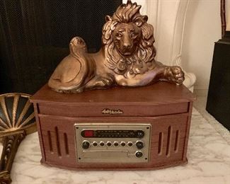 Vintage Radio & Lion