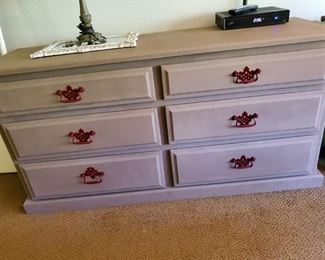 CUSTOM DRESSER