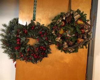 4-5 wreathes 