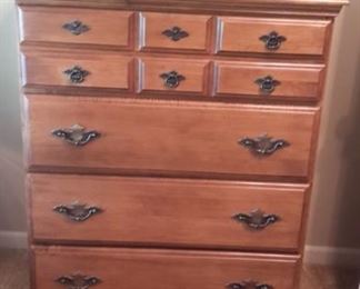 Tennesse Furniture Industries maple four drawer dresser
