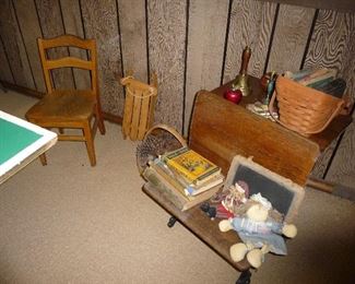 school desk / vintage