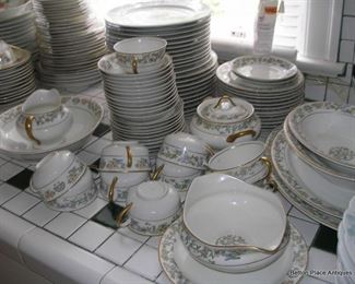 Syracuse China Dinner Set Oriental pattern
