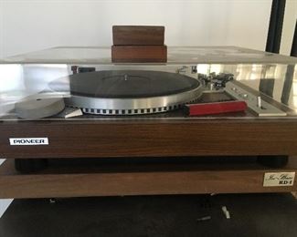 Pioneer turntable