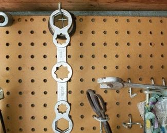 tools for working on vintage cars