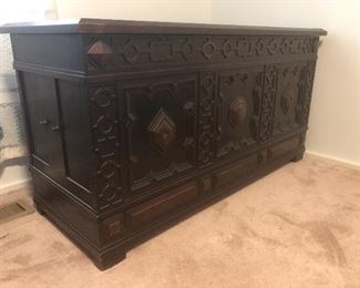 Unique wooden trunk/blanket chest