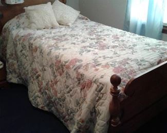 twin bed - maple