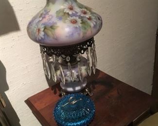 vintage table lamp, lights 3 ways