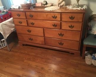 dresser with mirror
