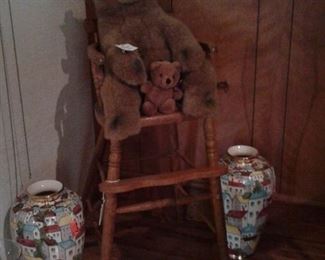 bears and vases