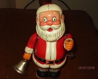 T.H. TIN WIND UP SANTA