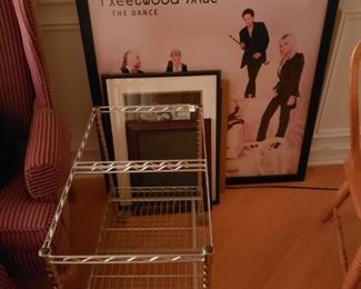 You would think this was the Louvre, yet just a comment home in the suburbs! And you know that by the organization cart for your files and Bill's right in front of the artwork