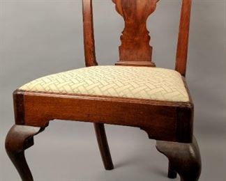 Handsome 18thC Mahogany Chippendale claw-foot side chair