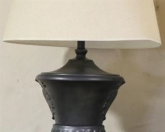 Neoclassical style table lamp