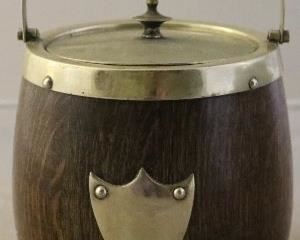 European biscuit jar