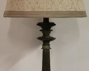 Guildmaster table lamp