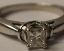 14KT Diamond ring