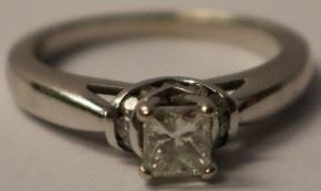 14KT Diamond ring