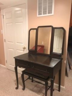 VINTAGE DRESSING TABLE WITH BENCH