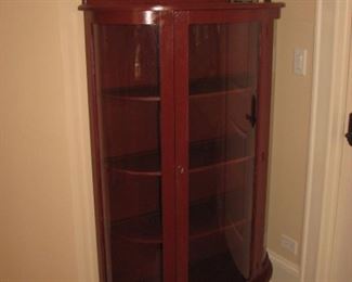 Curved glass cabinet