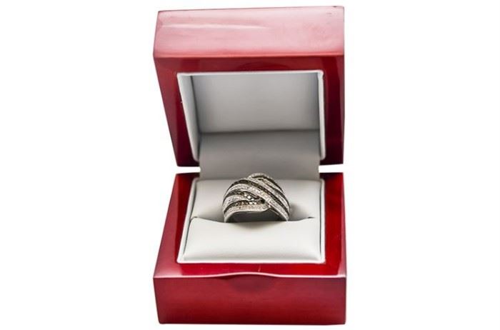 13. Womens Sterling Silver Cocktail Ring wStones