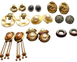22. Mixed Lot Womens Costume Jewelry Earring Sets