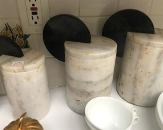 Onyx Canisters