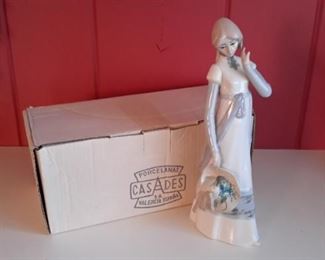 Casades 708, lady holding hat, with box. Like new...no cracks, chips or crazing.
