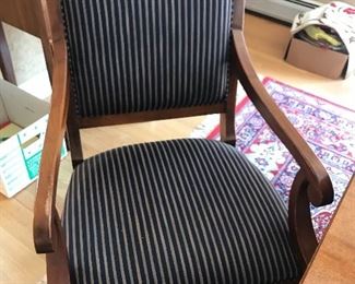 Henredon End Chair (2 available)