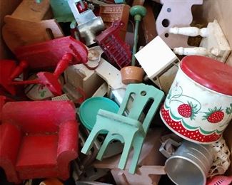 VINTAGE DOLL HOUSE FURNITURE
