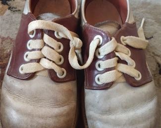 VINTAGE BABY SADDLE SHOES