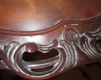 DETAIL OF TOP OF TABLE
